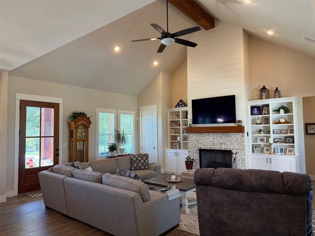 130 Demonbreun Court, Chico, TX 76431