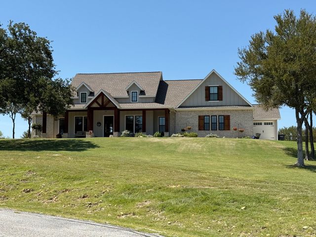 130 Demonbreun Court, Chico, TX 76431