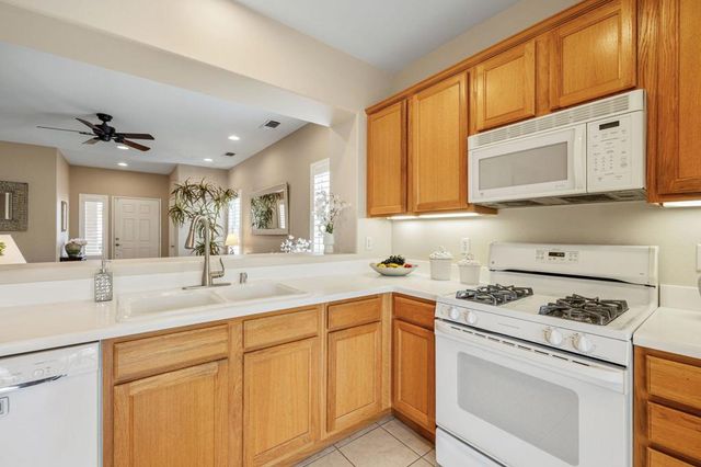 78638 Hampshire Avenue, Palm Desert, CA 92211