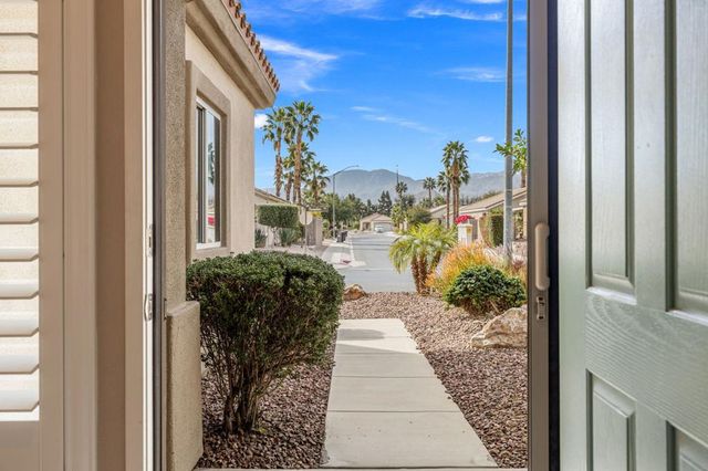 78638 Hampshire Avenue, Palm Desert, CA 92211