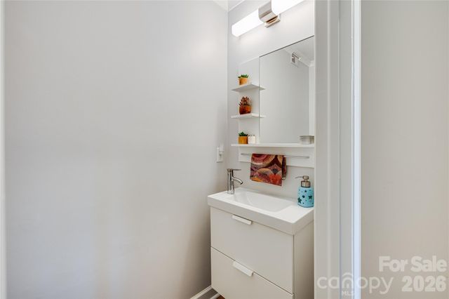 7335 Connan Lane, Charlotte, NC 28226