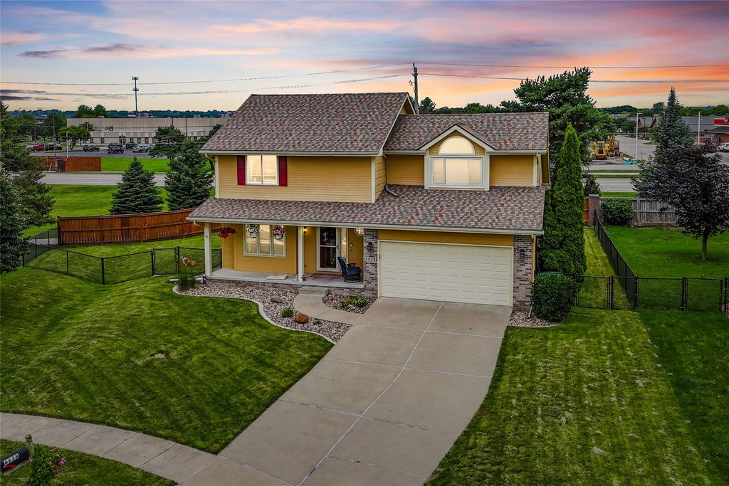 6628 Monticello Court, Johnston, IA 50131