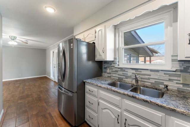 1311 Royal Drive, Bentonville, AR 72712