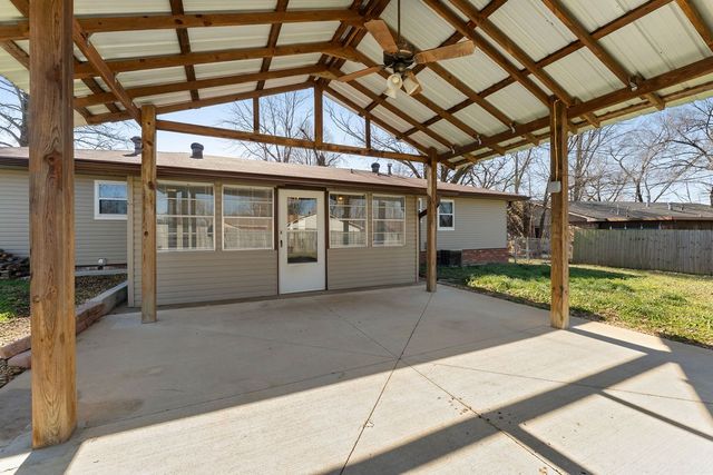 1311 Royal Drive, Bentonville, AR 72712