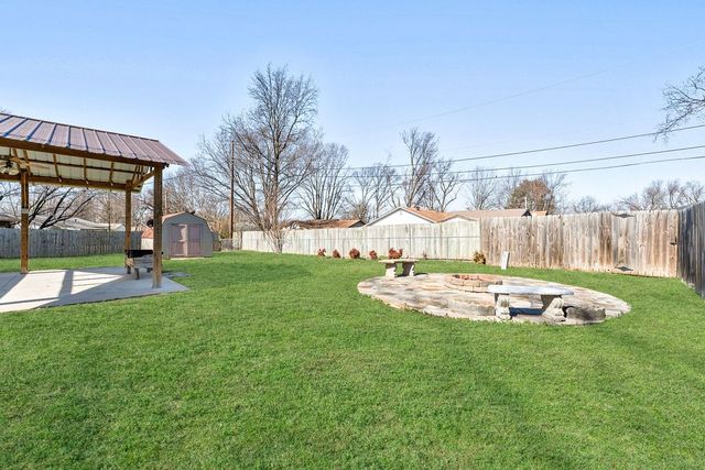 1311 Royal Drive, Bentonville, AR 72712