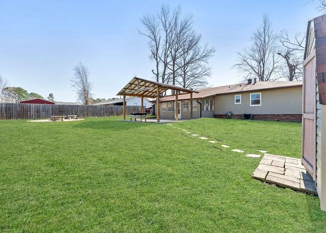 1311 Royal Drive, Bentonville, AR 72712