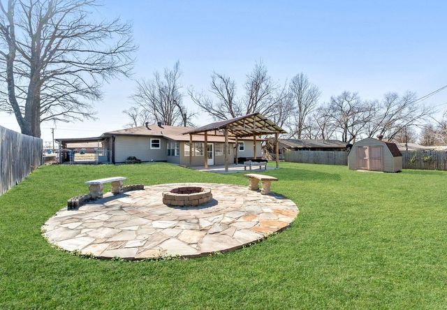 1311 Royal Drive, Bentonville, AR 72712