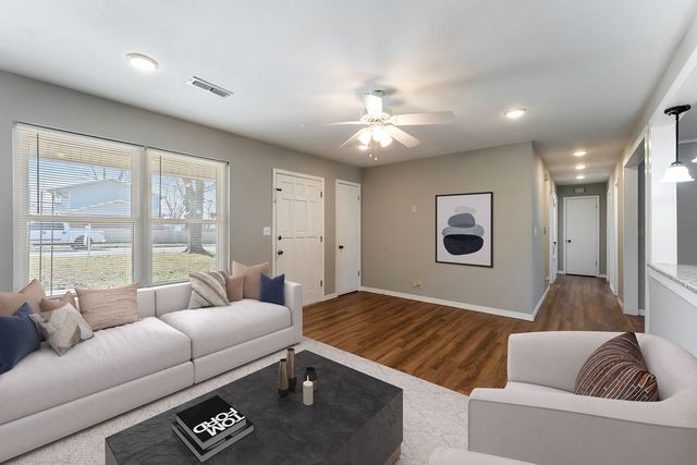 1311 Royal Drive, Bentonville, AR 72712