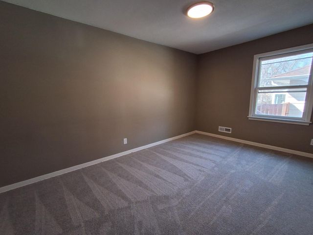 3649 Regent Avenue N, Robbinsdale, MN 55422