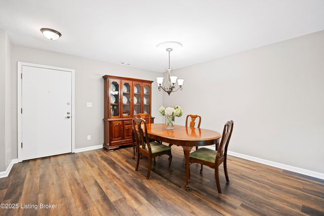 1600 Gardiner Ln 203, Louisville, KY 40205