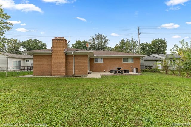 11276 Pardee Road, Taylor, MI 48180