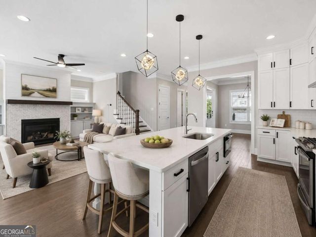 1821 Sanford Drive NW, Atlanta, GA 30318