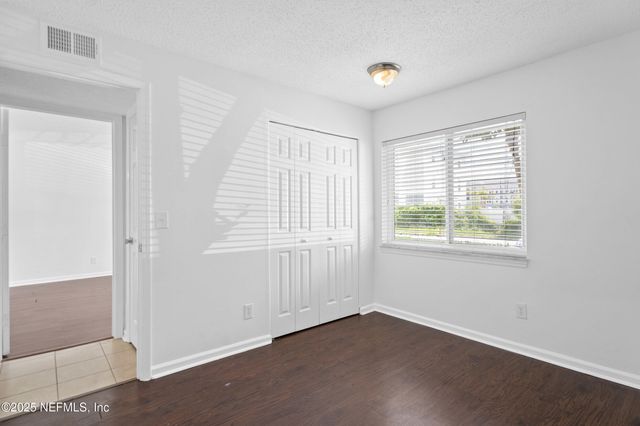 6552 LA MIRADA Drive E 7, Jacksonville, FL 32217