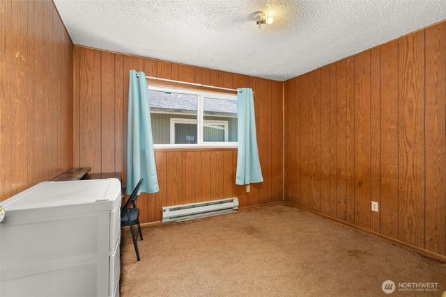 1334 Larch Street, Raymond, WA 98577