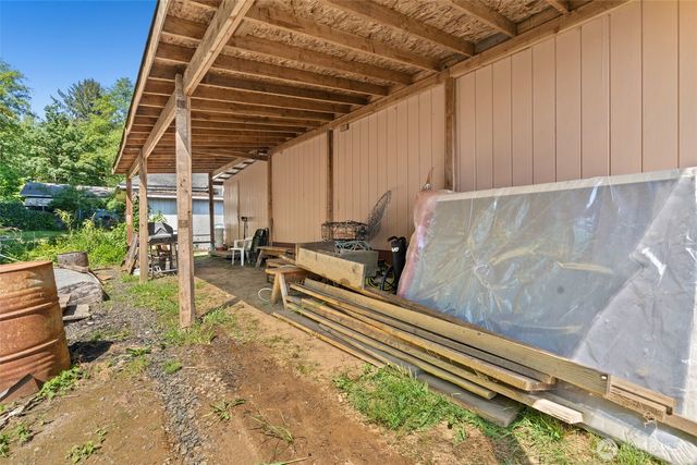 1334 Larch Street, Raymond, WA 98577
