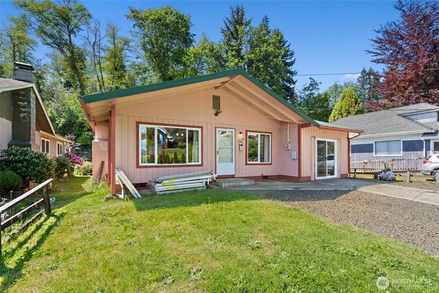 1334 Larch Street, Raymond, WA 98577