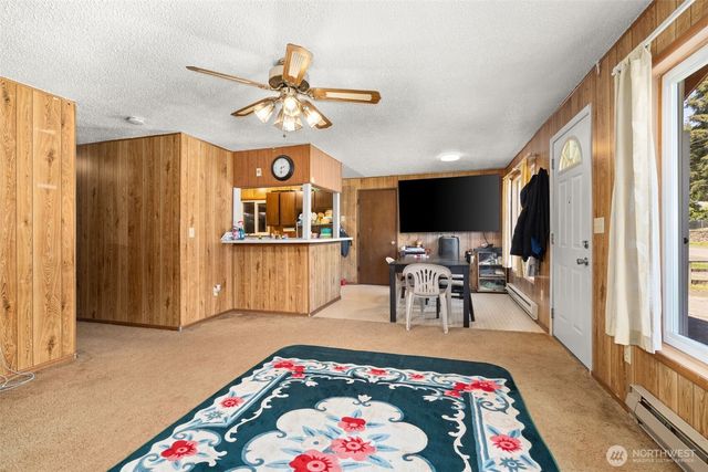1334 Larch Street, Raymond, WA 98577