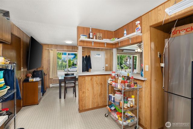 1334 Larch Street, Raymond, WA 98577