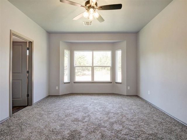 104699 S Secretariat Trail, Mcloud, OK 74851