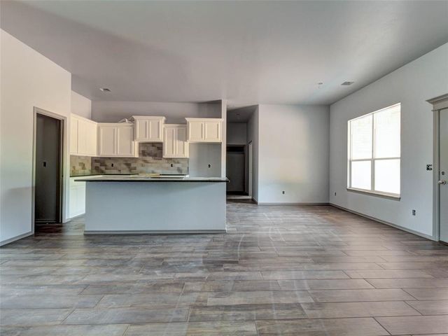 104699 S Secretariat Trail, Mcloud, OK 74851