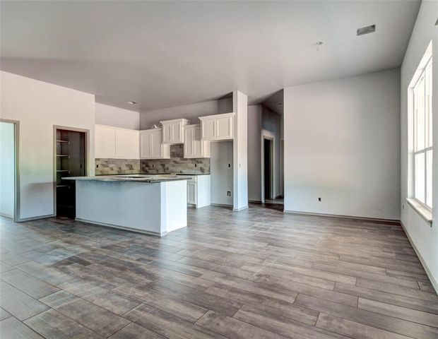 104699 S Secretariat Trail, Mcloud, OK 74851