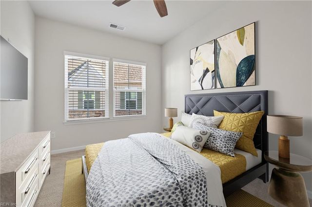 516 Clara LN, Virginia Beach, VA 23451