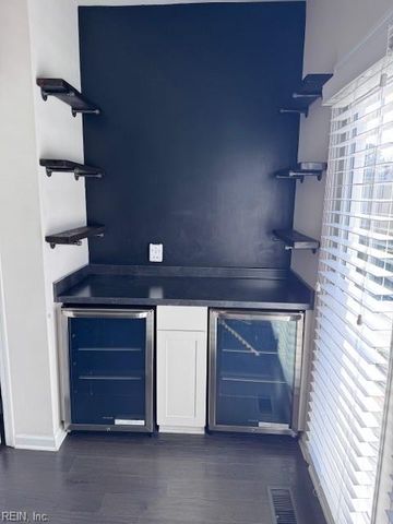 516 Clara LN, Virginia Beach, VA 23451