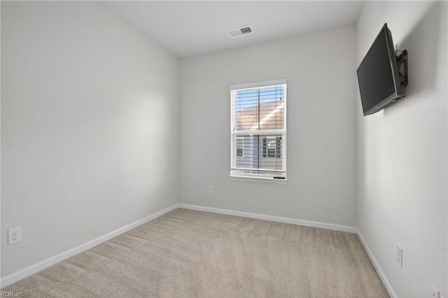 516 Clara LN, Virginia Beach, VA 23451