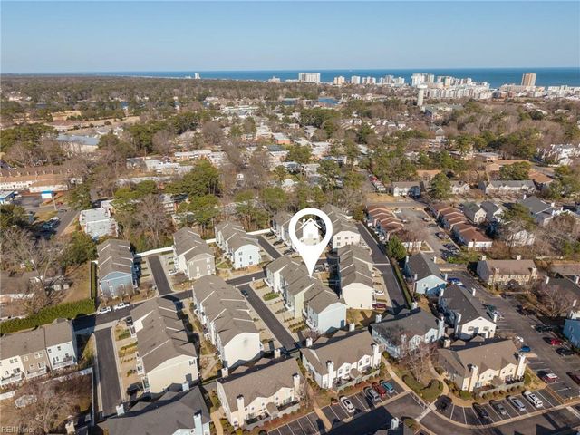 516 Clara LN, Virginia Beach, VA 23451