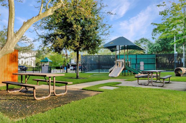4107 Childress Street, Houston, TX 77005