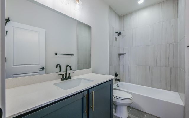 8921 Pallas Cat DR, Austin, TX 78744
