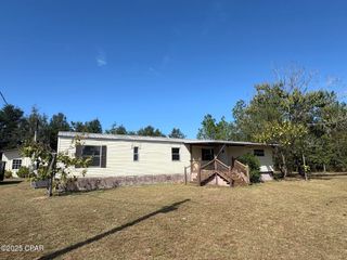 493 Mcduff Drive, Alford, FL 32420