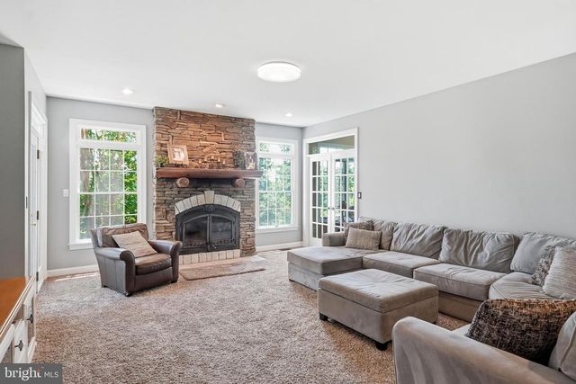 24 WINDING WAY, Mullica Hill, NJ 08062
