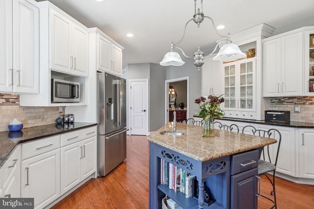 24 WINDING WAY, Mullica Hill, NJ 08062