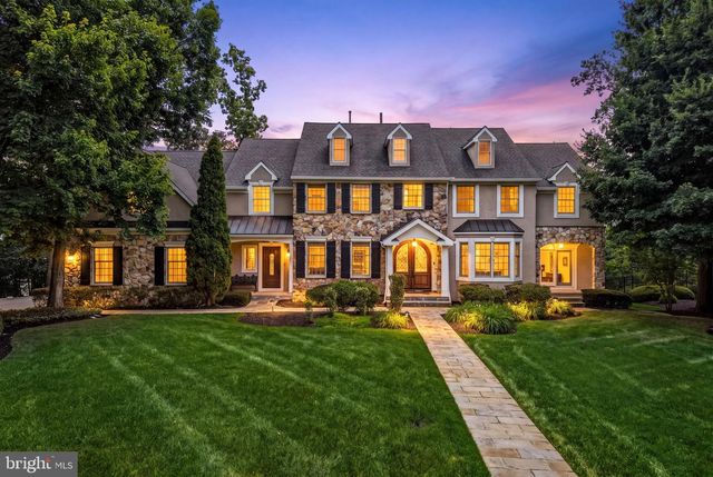24 WINDING WAY, Mullica Hill, NJ 08062