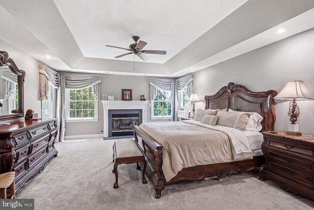 24 WINDING WAY, Mullica Hill, NJ 08062