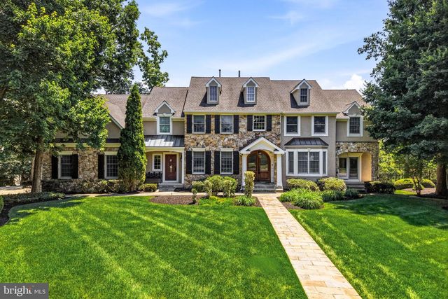 24 WINDING WAY, Mullica Hill, NJ 08062
