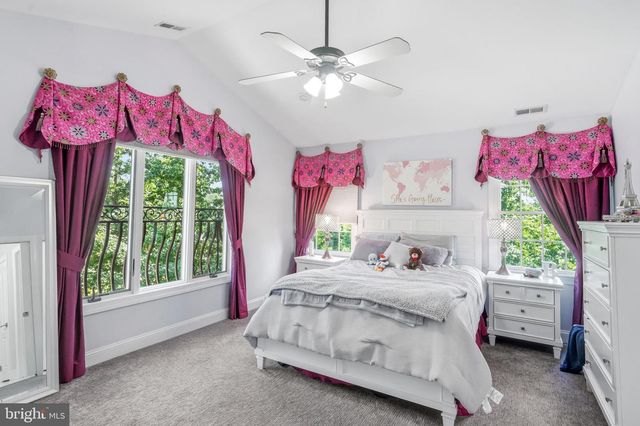 24 WINDING WAY, Mullica Hill, NJ 08062