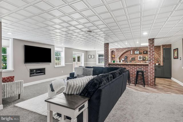 24 WINDING WAY, Mullica Hill, NJ 08062