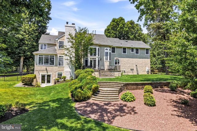 24 WINDING WAY, Mullica Hill, NJ 08062