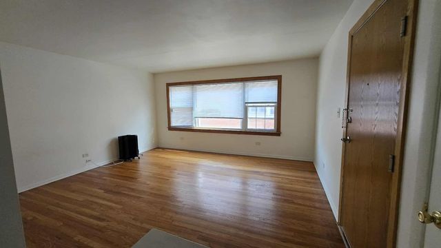 9458 Glenlake Avenue, Rosemont, IL 60018