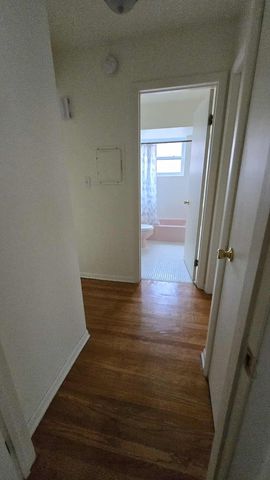 9458 Glenlake Avenue, Rosemont, IL 60018