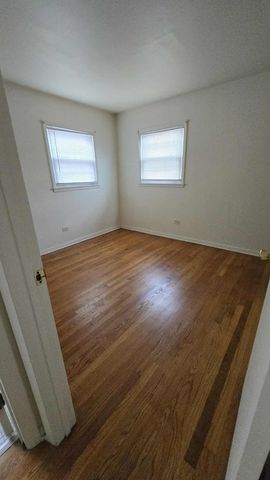 9458 Glenlake Avenue, Rosemont, IL 60018