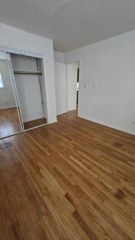 9458 Glenlake Avenue, Rosemont, IL 60018