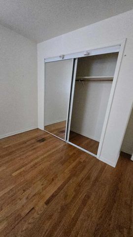 9458 Glenlake Avenue, Rosemont, IL 60018