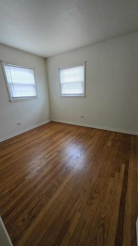 9458 Glenlake Avenue, Rosemont, IL 60018