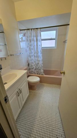 9458 Glenlake Avenue, Rosemont, IL 60018