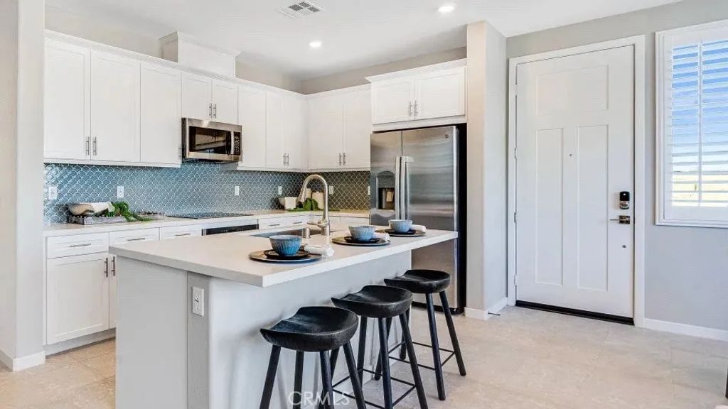 2837 E Amberley Privado, Ontario, CA 91762
