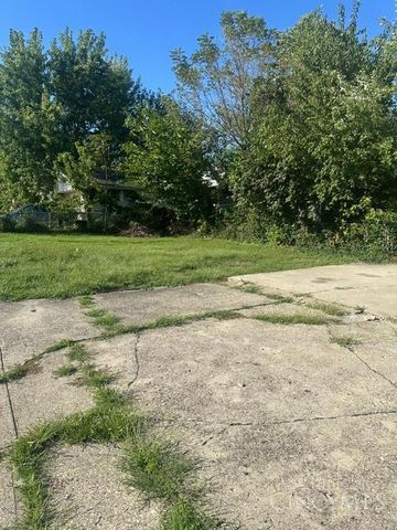 1701 De Armand Avenue, North College Hill, OH 45239