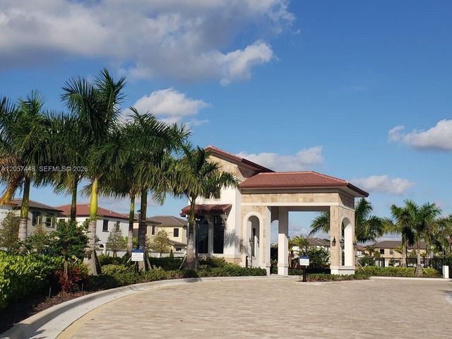 3412 W 114th Ter ., Hialeah, FL 33018